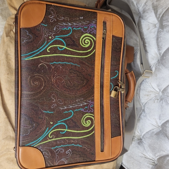 Rare Authentic vintage ETRO suitcase travel bag with guitar type strap. - Picture 9 of 16